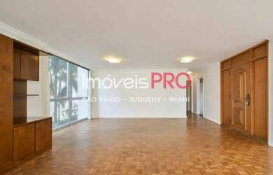 Imagem 8: O apartamento tem uma área útil de 184 m2