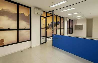 Imagem: O depósito possui 1 Vaga na garagem e 140m² de Área e está