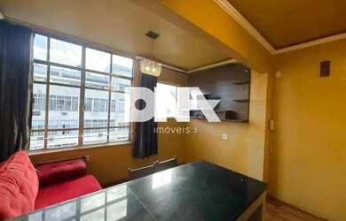 Imagem: O apartamento possui 1 Dormitório, 1 Banheiro, 42m² de Área