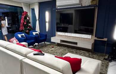 Imagem: A casa em condomínio possui 5 Dormitórios, 4 Banheiros, 4