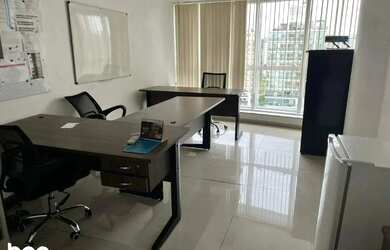 Imagem: O depósito possui 1 Vaga na garagem, 31m² de Área e está