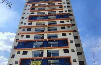 Imagem: O apartamento possui 2 Dormitórios, 1 Banheiro, 2 Vagas na