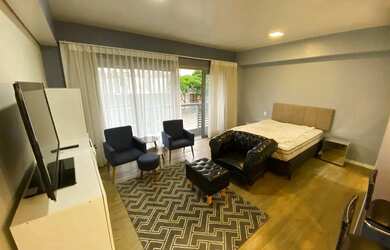 Imagem: O apartamento possui 1 Dormitório, 1 Banheiro, 1 Vaga na garagem