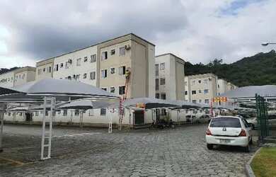 Imagem: O apartamento possui 2 Dormitórios, 1 Banheiro, 1 Vaga na garagem