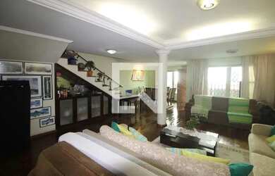 Imagem: A casa possui 3 Dormitórios, 5 Banheiros, 5 Vagas na garagem