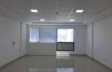 Imagem: O depósito possui 1 Vaga na garagem, 48m² de Área e está