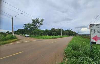 Imagem: O terreno possui 2.000m² de Área e está localizado em Sítios