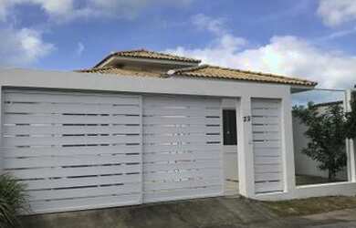 Imagem: A casa em condomínio possui 3 Dormitórios, 210m² de Área