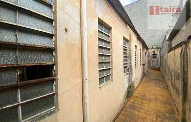 Imagem: A casa possui 3 Dormitórios, 2 Banheiros e 125m² de Área