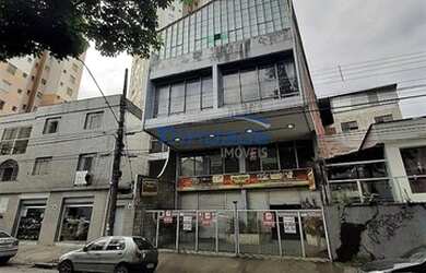 Imagem: O depósito possui 5 Vagas na garagem e 1297m² de Área e está