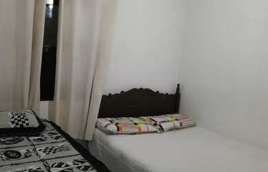 Imagem: A casa possui 1 Dormitório, 1 Vaga na garagem e está localizado