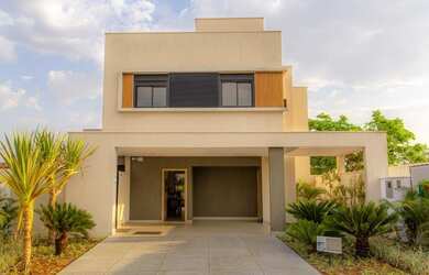 Imagem: A casa em condomínio possui 4 Dormitórios, 5 Banheiros, 4