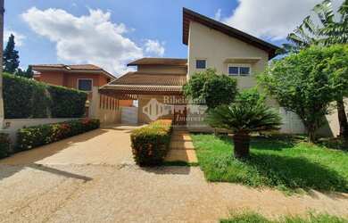 Imagem: A casa em condomínio possui 4 Dormitórios, 5 Banheiros, 4