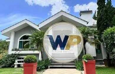 Imagem: A casa em condomínio possui 5 Dormitórios, 4 Banheiros, 4