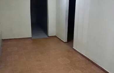 Imagem: A casa possui 2 Dormitórios, 1 Banheiro, 2 Vagas na garagem