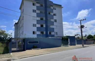 Imagem: O apartamento possui 3 Dormitórios, 1 Banheiro, 1 Vaga na garagem