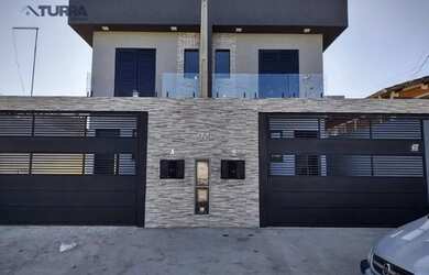 Imagem: A casa possui 3 Dormitórios, 3 Banheiros, 2 Vagas na garagem