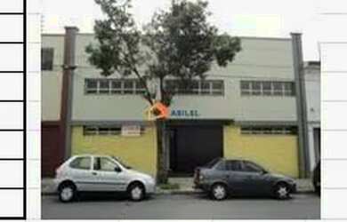 Imagem: O depósito possui 375m² de Área e está localizado em Parque