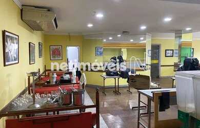 Imagem: O depósito possui 1 Vaga na garagem e 158m² de Área e está