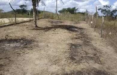 Imagem: O terreno possui 140m² de Área e está localizado em Pedra