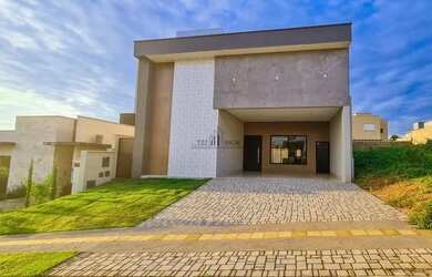 Imagem: A casa em condomínio possui 3 Dormitórios, 4 Banheiros, 4