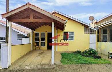 Imagem: A casa em condomínio possui 3 Dormitórios, 2 Banheiros, 2