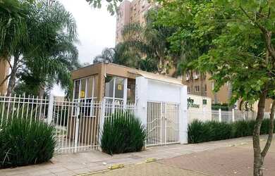 Imagem: O apartamento possui 3 Dormitórios, 1 Banheiro, 1 Vaga na garagem