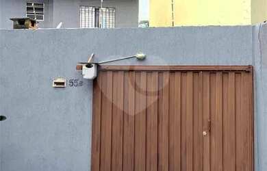 Imagem: A casa possui 1 Dormitório, 2 Banheiros, 1 Vaga na garagem