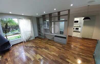 Imagem: A casa em condomínio possui 3 Dormitórios, 3 Banheiros, 2