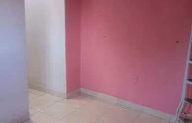 Imagem: A casa possui 1 Dormitório e 1 Banheiro e está localizado