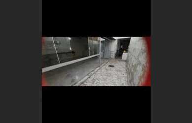 Imagem: A casa possui 3 Dormitórios, 1 Banheiro, 1 Vaga na garagem