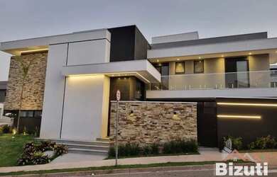 Imagem: A casa em condomínio possui 4 Dormitórios, 4 Banheiros, 4