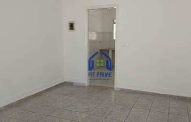 Imagem: A casa possui 1 Dormitório, 1 Banheiro, 2 Vagas na garagem