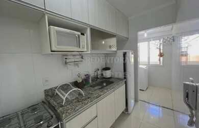 Imagem: O apartamento possui 1 Dormitório, 1 Banheiro, 1 Vaga na garagem