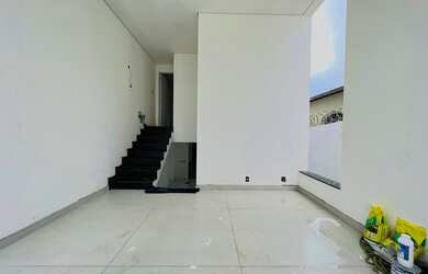 Imagem 4: MARAVILHOSA CASA LUXUOSA COM 03 SUÍTES NO BAIRRO SANTA AMÉLIA