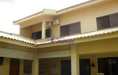 Imagem: A casa em condomínio possui 3 Dormitórios, 3 Banheiros, 4