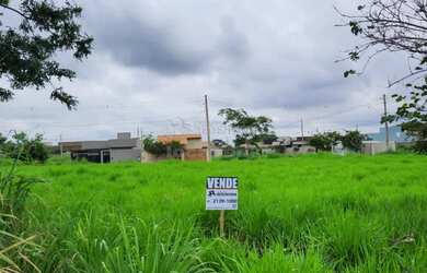 Imagem: O terreno possui 200m² de Área e está localizado em Fazenda