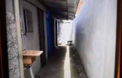 Imagem: A casa possui 1 Dormitório, 1 Banheiro, 30m² de Área e está