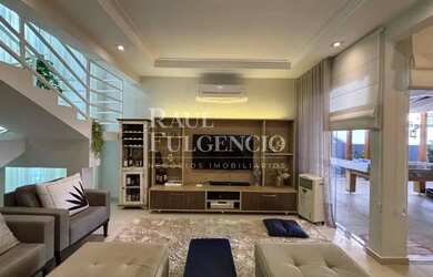 Imagem: A casa em condomínio possui 4 Dormitórios, 3 Banheiros, 2