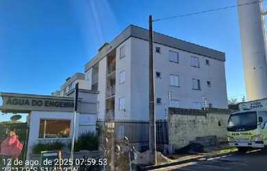 Imagem: O apartamento possui 1 Dormitório, 1 Banheiro, 1 Vaga na garagem