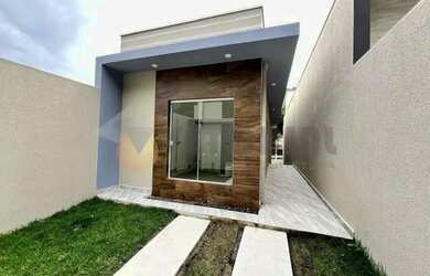 Imagem: A casa possui 2 Dormitórios, 2 Banheiros, 1 Vaga na garagem