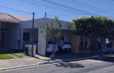 Imagem: A casa em condomínio possui 2 Dormitórios, 1 Banheiro, 2 Vagas