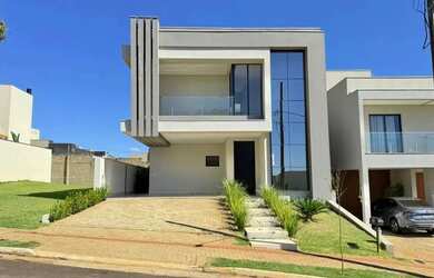 Imagem: A casa em condomínio possui 4 Dormitórios, 5 Banheiros, 4