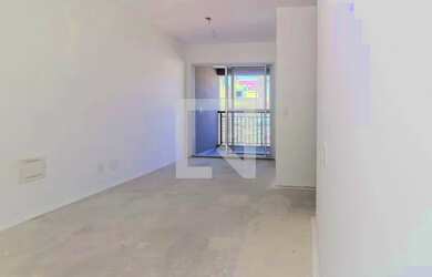 Imagem: O apartamento possui 3 Dormitórios, 1 Banheiro, 1 Vaga na garagem