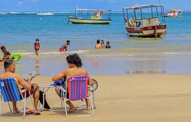 Imagem 11: Mansão para ALUGUEL TEMPORADA com quadra de beach tênis frente mar em Guarajuba