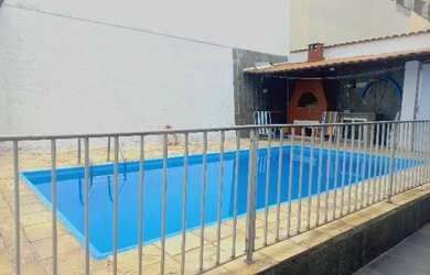 Imagem: A casa em condomínio possui 3 Dormitórios, 3 Banheiros, 2