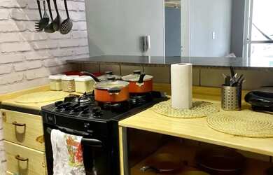 Imagem: O apartamento possui 1 Dormitório, 1 Banheiro, 1 Vaga na garagem