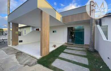 Imagem: A casa possui 2 Dormitórios, 2 Banheiros, 2 Vagas na garagem