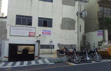 Imagem: O depósito possui 5 Vagas na garagem, 813m² de Área e está