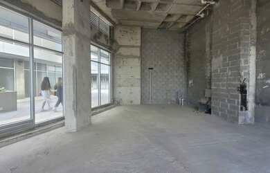 Imagem: O depósito possui 4 Vagas na garagem, 401m² de Área e está